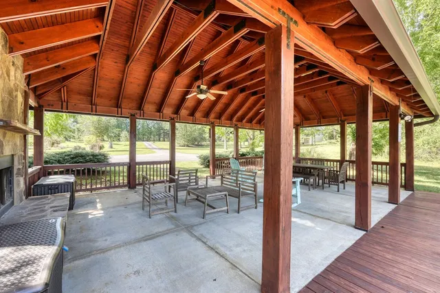 $1,190,000 | 609 Cypress Pointe Lane, Hayesville, NC 28904