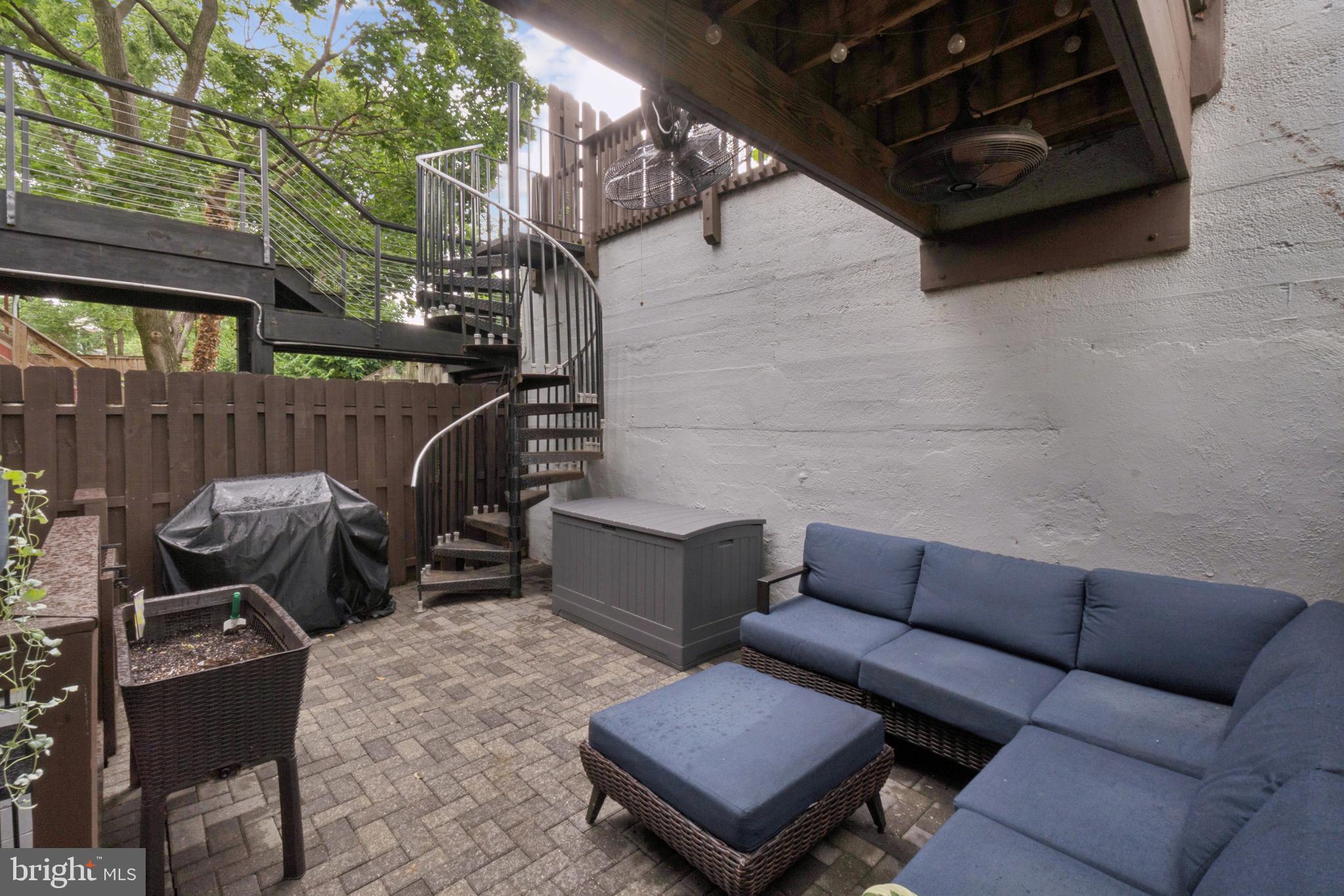 1682 Irving Street Northwest, Unit 2 Washington, DC 20010 - Photo 21 of 25 a terrace view with seating space