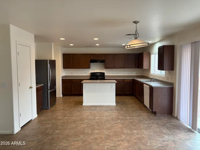 $1,595 | 45607 West Amsterdam Road, Maricopa, AZ 85139