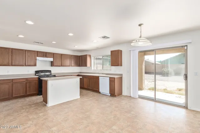 $1,595 | 45607 West Amsterdam Road, Maricopa, AZ 85139