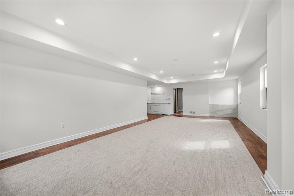 25977 Power Road Farmington, MI 48336 - Photo 28 of 35