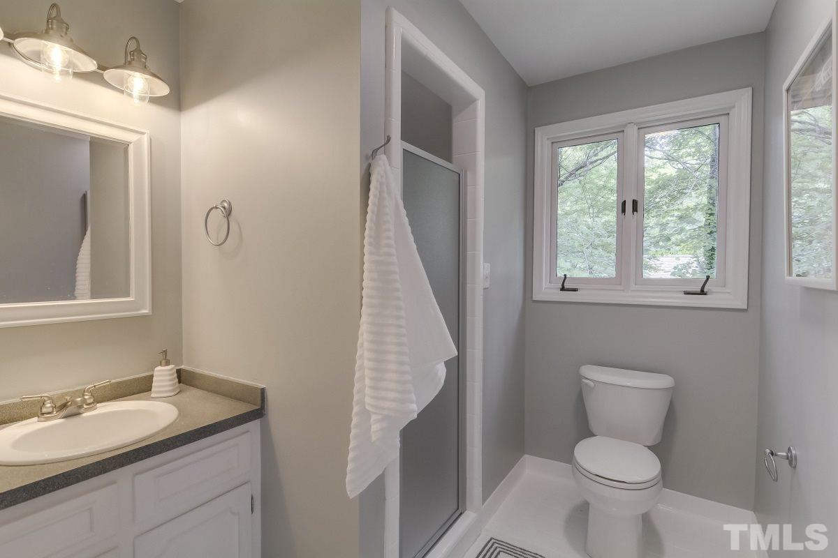 6213 Lookout Loop Raleigh, NC 27612 - Photo 12 of 25 Gallery Image 12