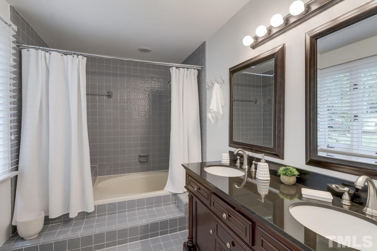 6213 Lookout Loop Raleigh, NC 27612 - Photo 9 of 25 Gallery Image 9