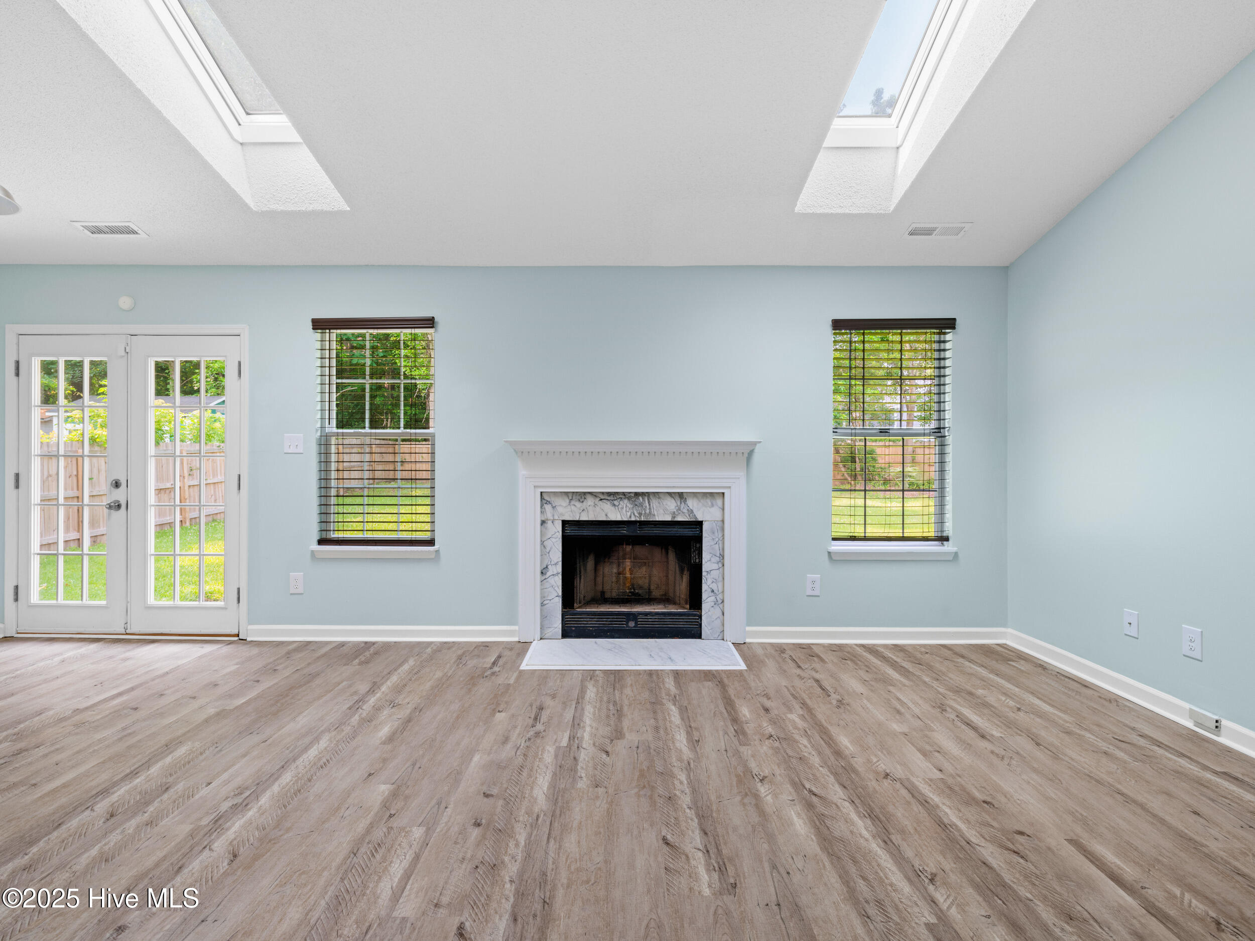 2675 Idlebrook Circle Midway Park, NC 28544 - Photo 6 of 26 16_025a5965