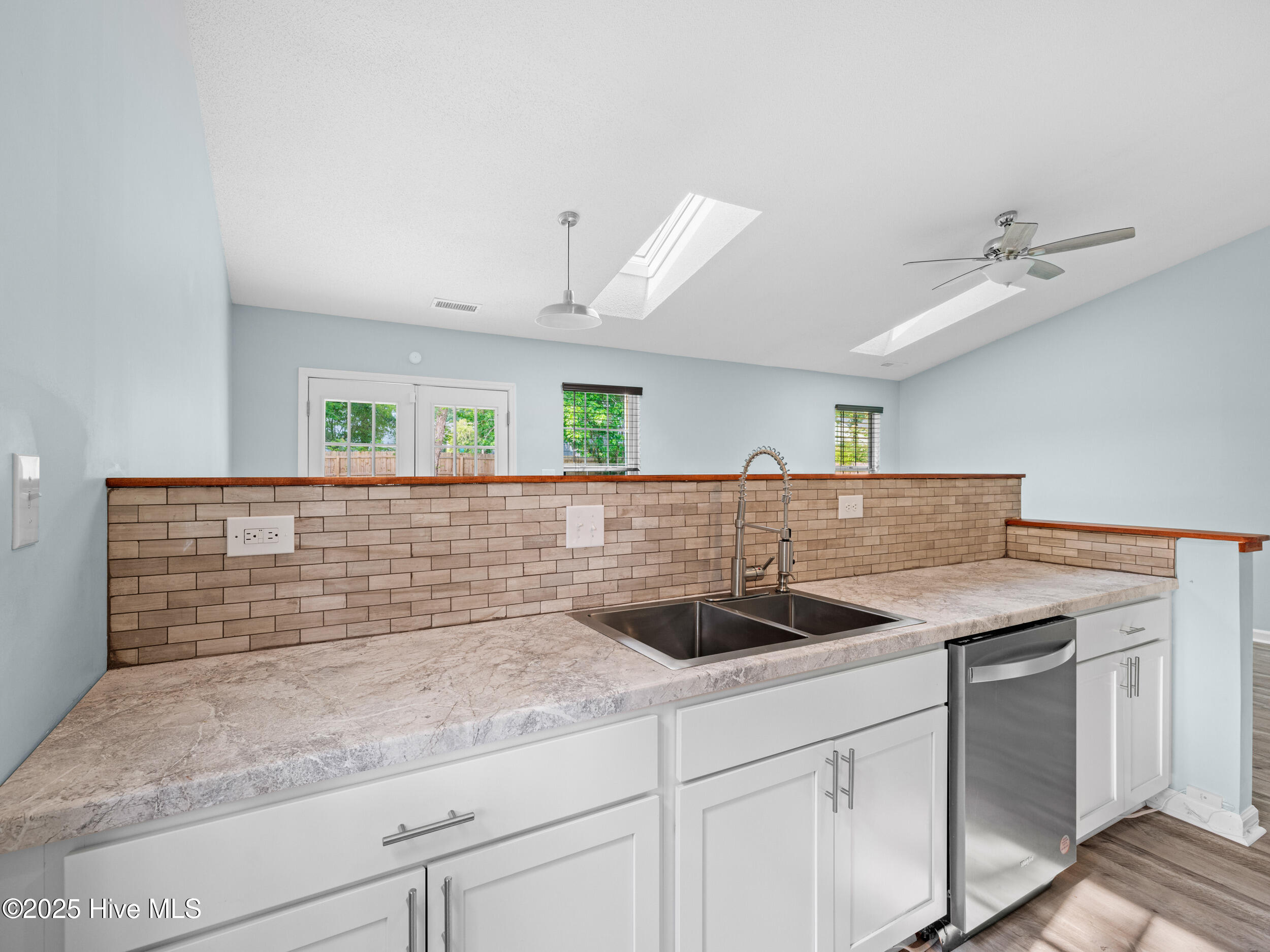 2675 Idlebrook Circle Midway Park, NC 28544 - Photo 9 of 26 24_025a5992