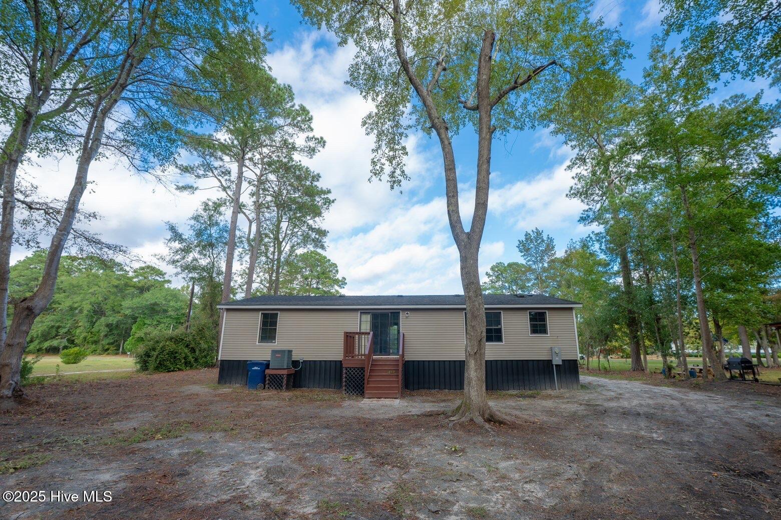 270 Duck Creek Road Washington, NC 27889 - Photo 6 of 24 005 Rear View
