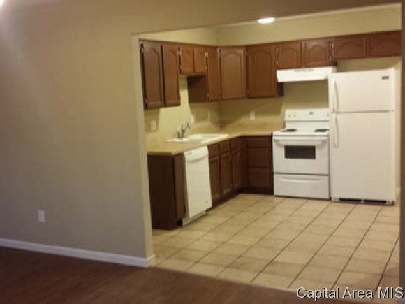 2405 Ladley Court Springfield, IL 62703 - Photo 4 of 22 Gallery Image 4
