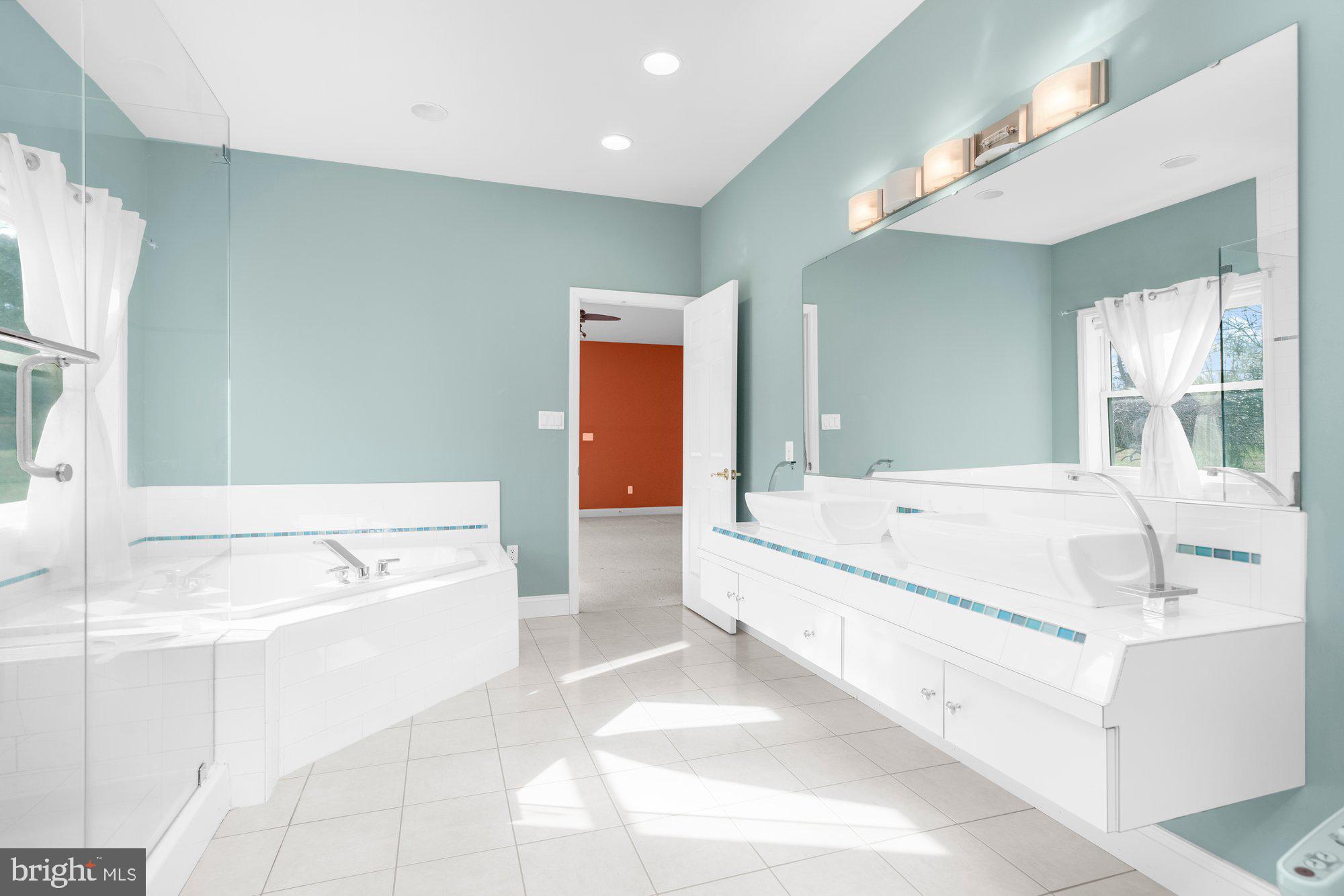 302 North Tulpehocken Road Reading, PA 19601 - Photo 17 of 38