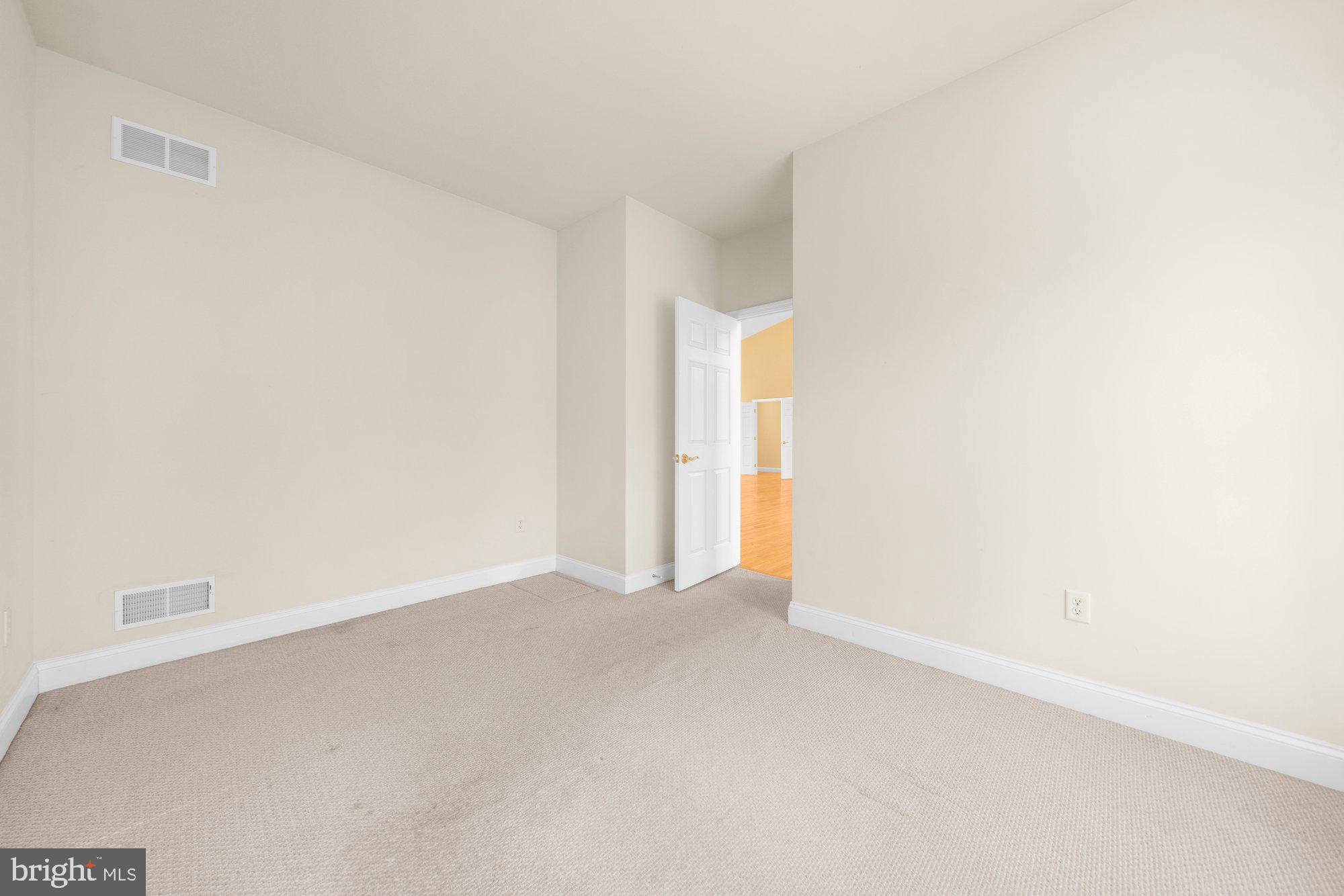 302 North Tulpehocken Road Reading, PA 19601 - Photo 25 of 38