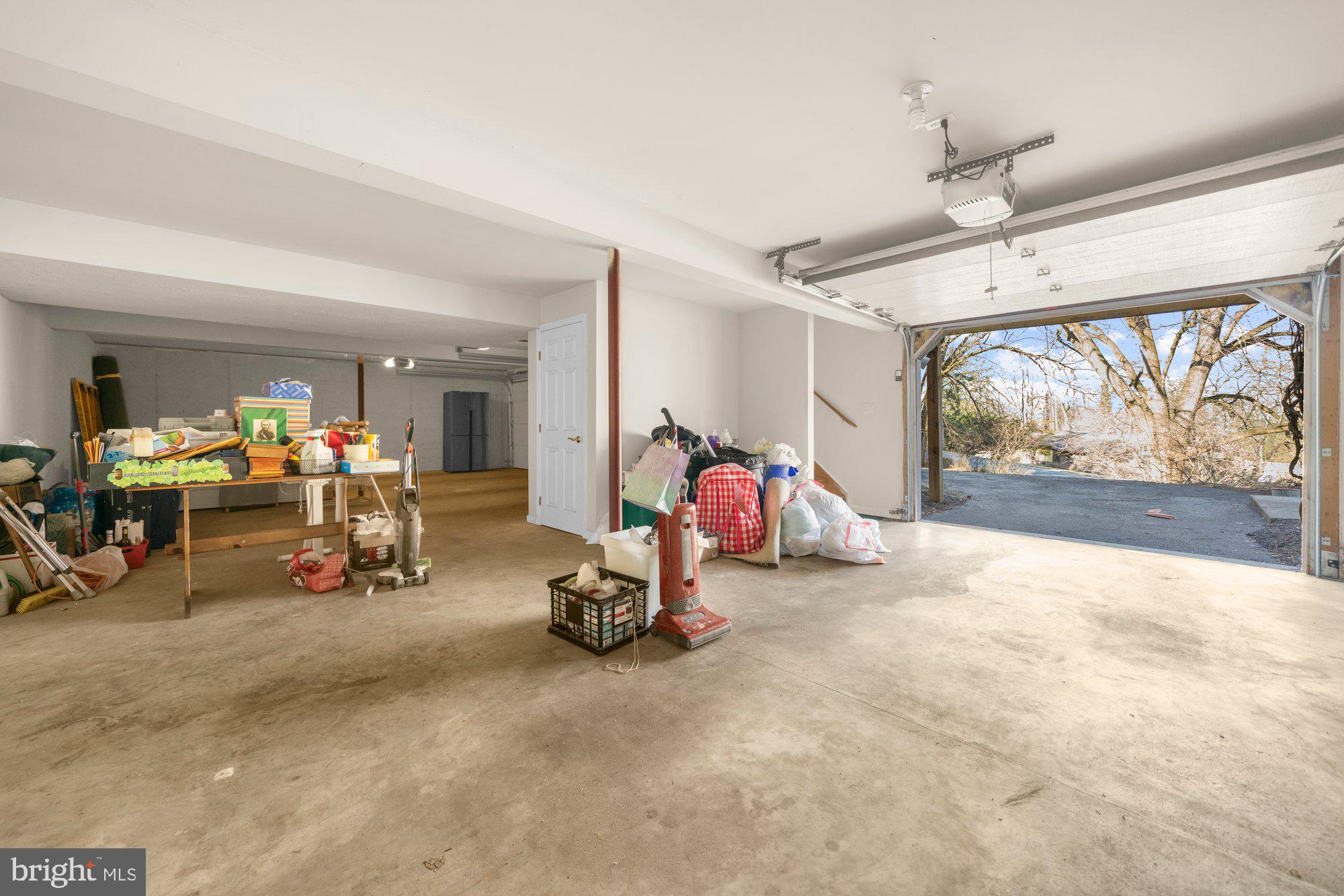 302 North Tulpehocken Road Reading, PA 19601 - Photo 29 of 38