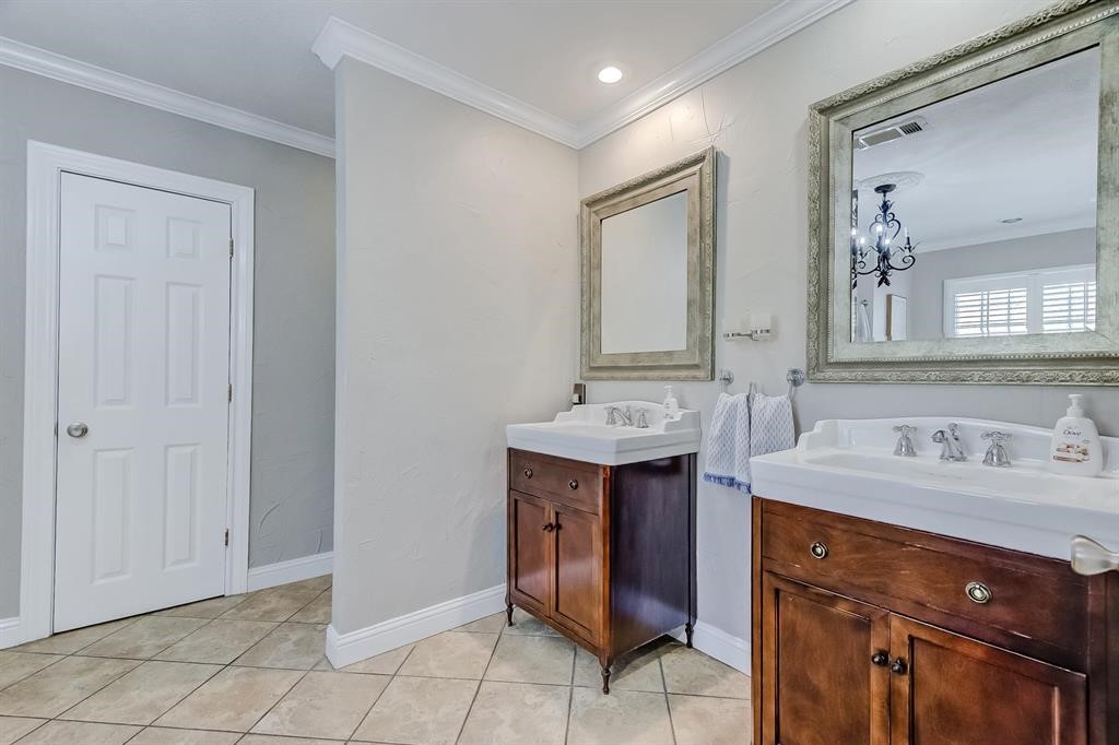 755 19th Street Beaumont, TX 77706 - Photo 15 of 46