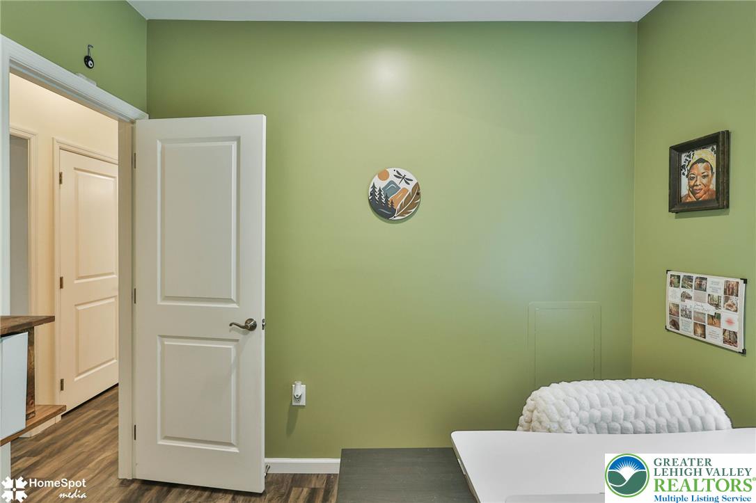 318 Church Road Kunkletown, PA 18058 - Photo 36 of 51 A quiet corner office or flex space, ideal for productivity and focused work, featuring durable flooring and a standard interior door.