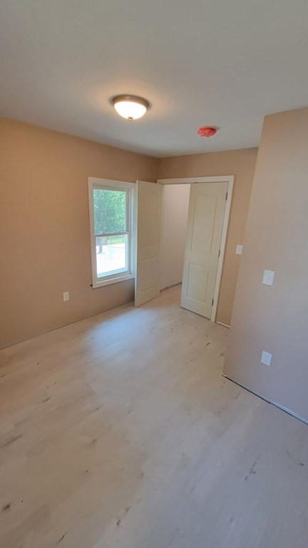 75 Pine Street Springfield, MA 01105 - Photo 13 of 40 an empty room with windows