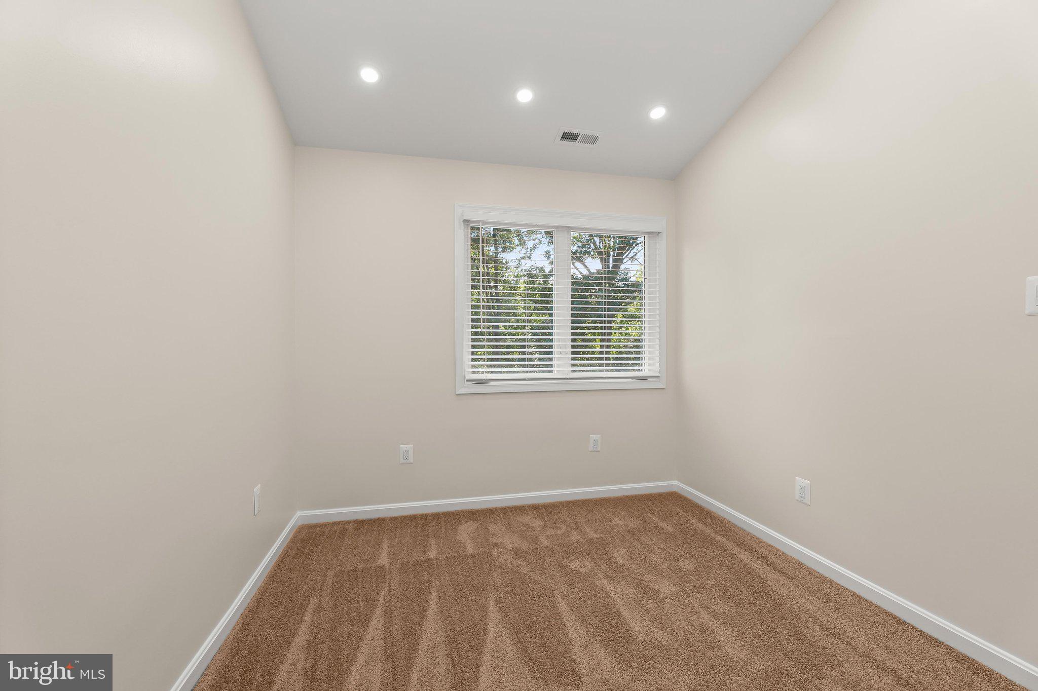 5189 Columbia Road, Unit 10 49 Columbia, MD 21044 - Photo 37 of 55 Bedroom 3