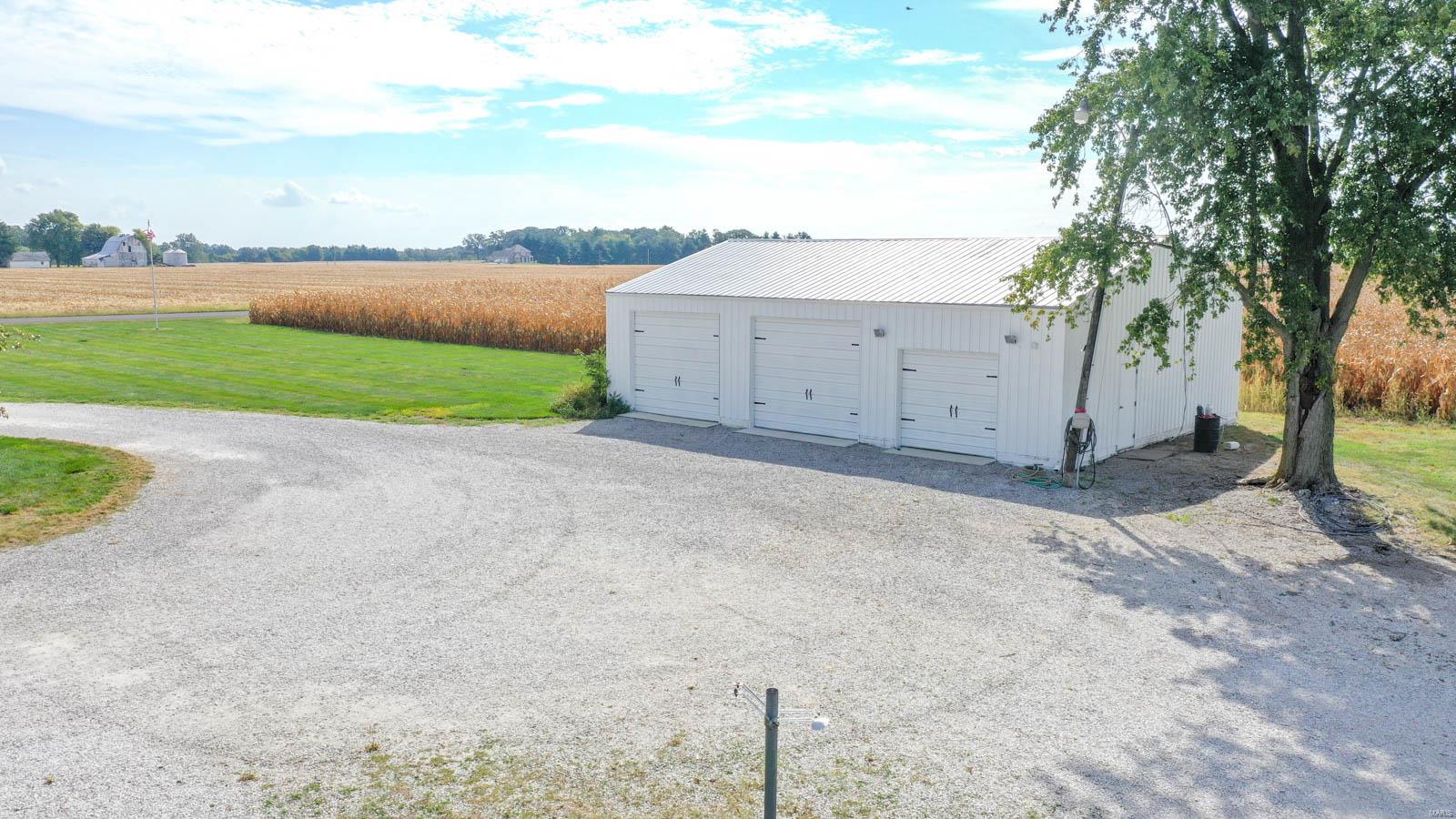 15443 Salem Road Grafton, IL 62037 - Photo 12 of 67