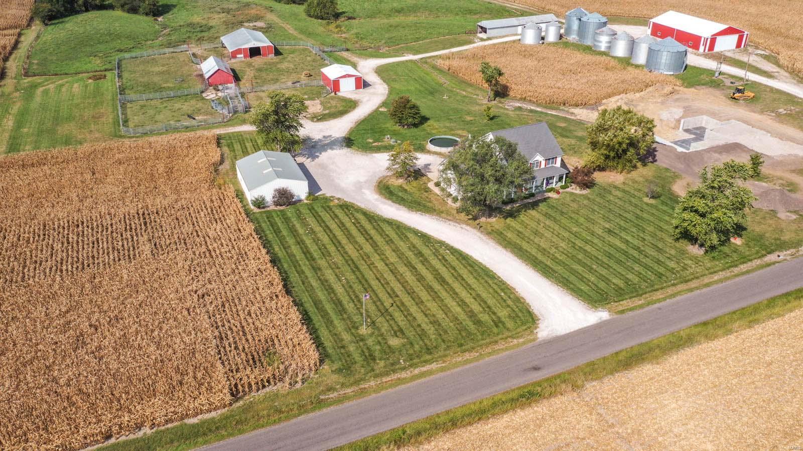15443 Salem Road Grafton, IL 62037 - Photo 4 of 67