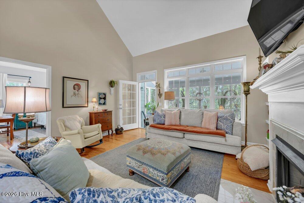 517 Valley Brook Road Wilmington, NC 28412 - Photo 12 of 41 Living Room