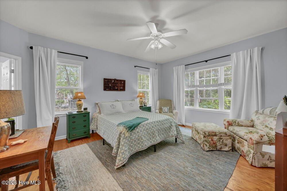 517 Valley Brook Road Wilmington, NC 28412 - Photo 16 of 41 Primary Bedroom