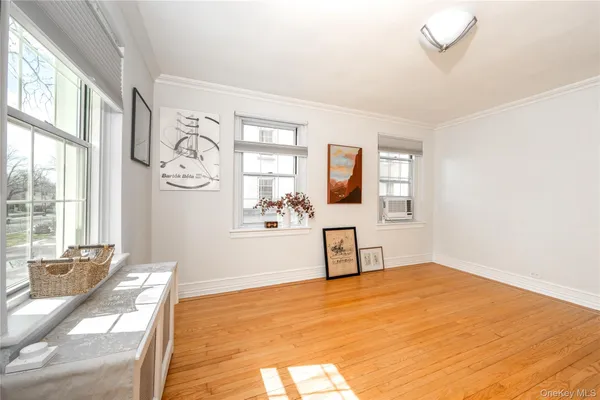 $219,000 | 4 Park Lane, Unit 2C, Mount Vernon, NY 10552