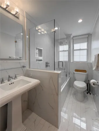 $219,000 | 4 Park Lane, Unit 2C, Mount Vernon, NY 10552