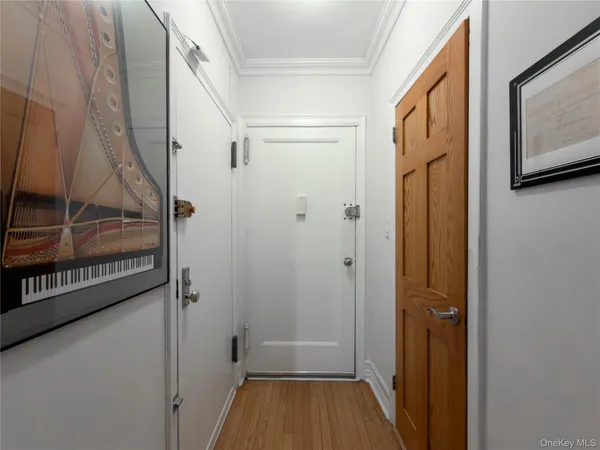 $219,000 | 4 Park Lane, Unit 2C, Mount Vernon, NY 10552