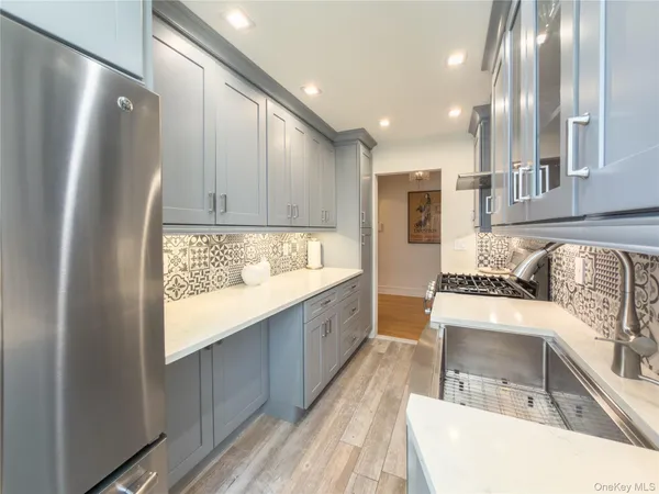 $219,000 | 4 Park Lane, Unit 2C, Mount Vernon, NY 10552
