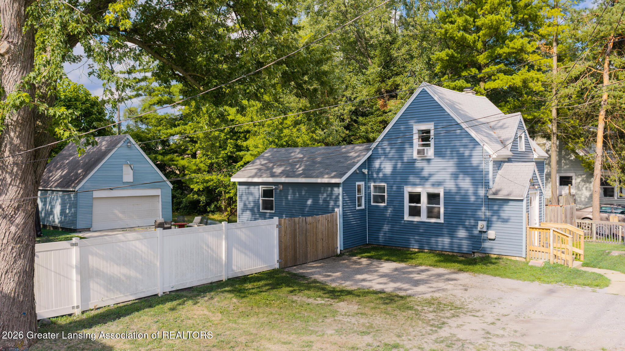 1916 West Jolly Road Lansing, MI 48910 - Photo 2 of 29 1916WJolly02