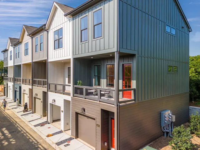 $371,900 | 638 Belle Trace Circle, Unit 107, Chattanooga, TN 37405