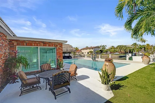 $3,500,000 | 1995 North Hibiscus Drive, North Miami, FL 33181