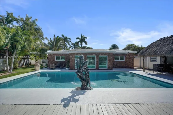 $3,500,000 | 1995 North Hibiscus Drive, North Miami, FL 33181