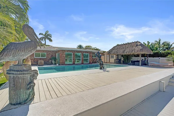 $3,500,000 | 1995 North Hibiscus Drive, North Miami, FL 33181