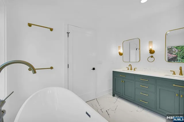 $1,799,000 | 74 Hillside Terrace, Livingston, NJ 07039