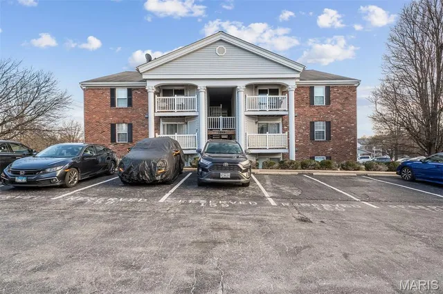 $149,000 | 1948 Marine Terrace Drive, Unit A, St. Louis, MO 63146
