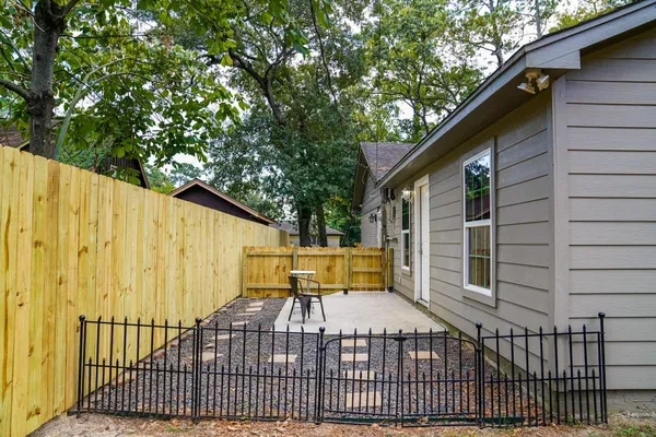 $360,000 | 24 Woody Creek Drive, Conroe, TX 77301