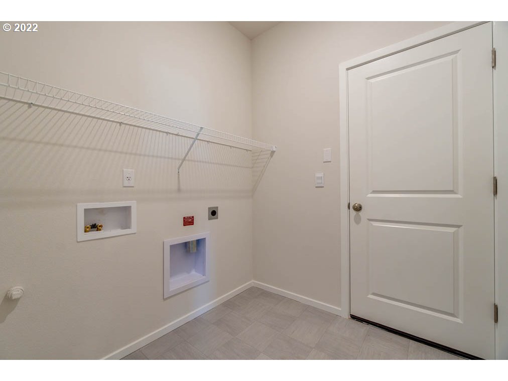 Undisclosed Address Eugene, OR 97404 - Photo 17 of 19 a view of an empty room