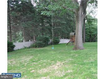 75 Kent Road Huntingdon Valley, PA 19006 - Photo 5 of 5 Exterior Back