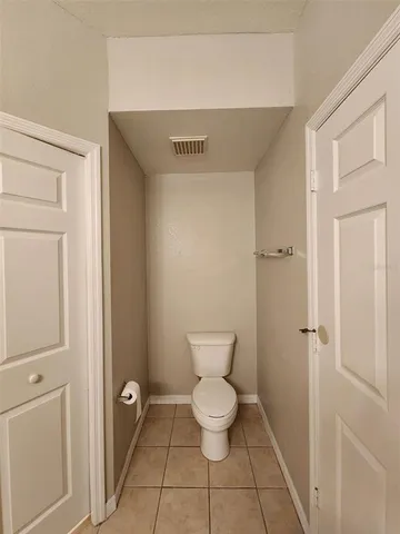 a bathroom with a toilet