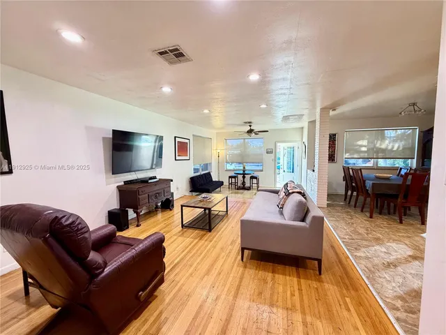 $2,800 | 45 Southeast 14th Street, Unit 1, Dania Beach, FL 33004