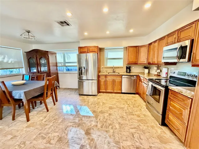 $2,800 | 45 Southeast 14th Street, Unit 1, Dania Beach, FL 33004