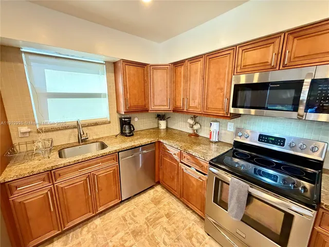 $2,800 | 45 Southeast 14th Street, Unit 1, Dania Beach, FL 33004