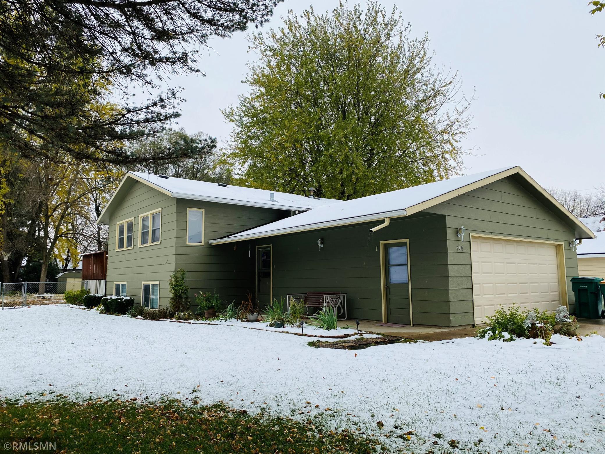 300 32nd Street Northeast Rochester, MN 55906 - Photo 1 of 2