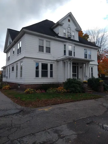 $1,650 | 26 Fair Street, Laconia, NH 03246