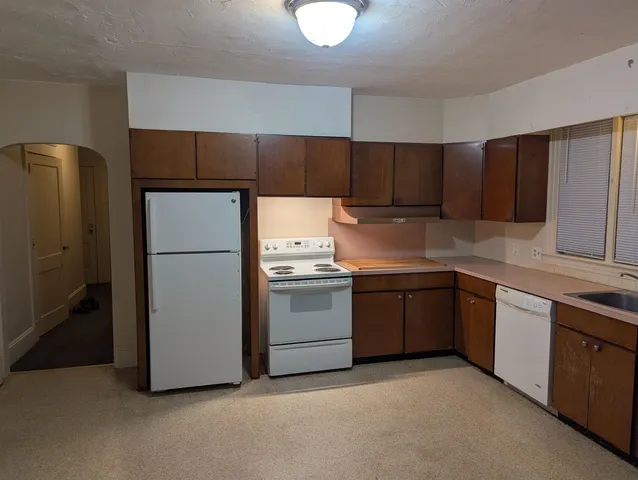 $1,650 | 26 Fair Street, Laconia, NH 03246