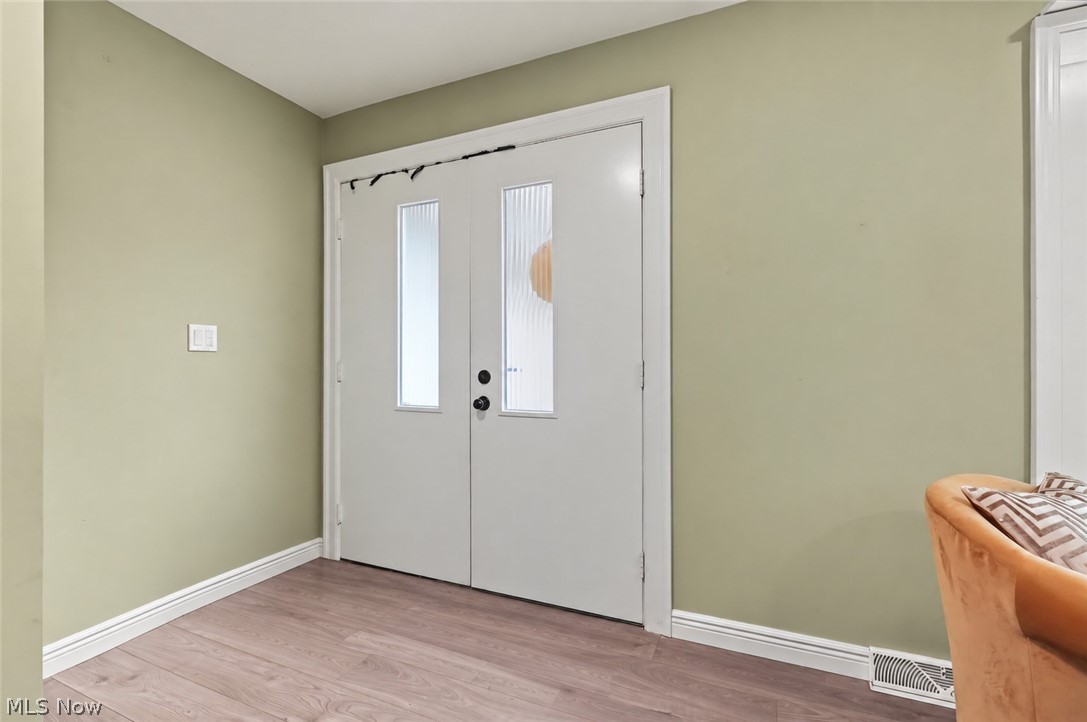 17513 Howe Road Strongsville, OH 44136 - Photo 2 of 33 Gallery Image 2