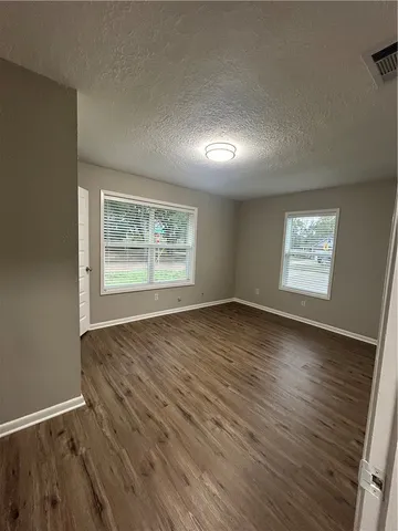 $1,350 | 916 South Gordon Street, Bryan, TX 77803