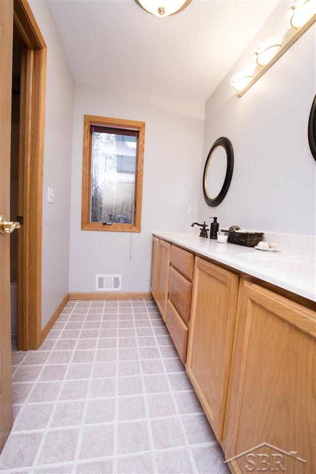 14610 Roe Road Hemlock, MI 48626 - Photo 40 of 83 31365296-39.JPG