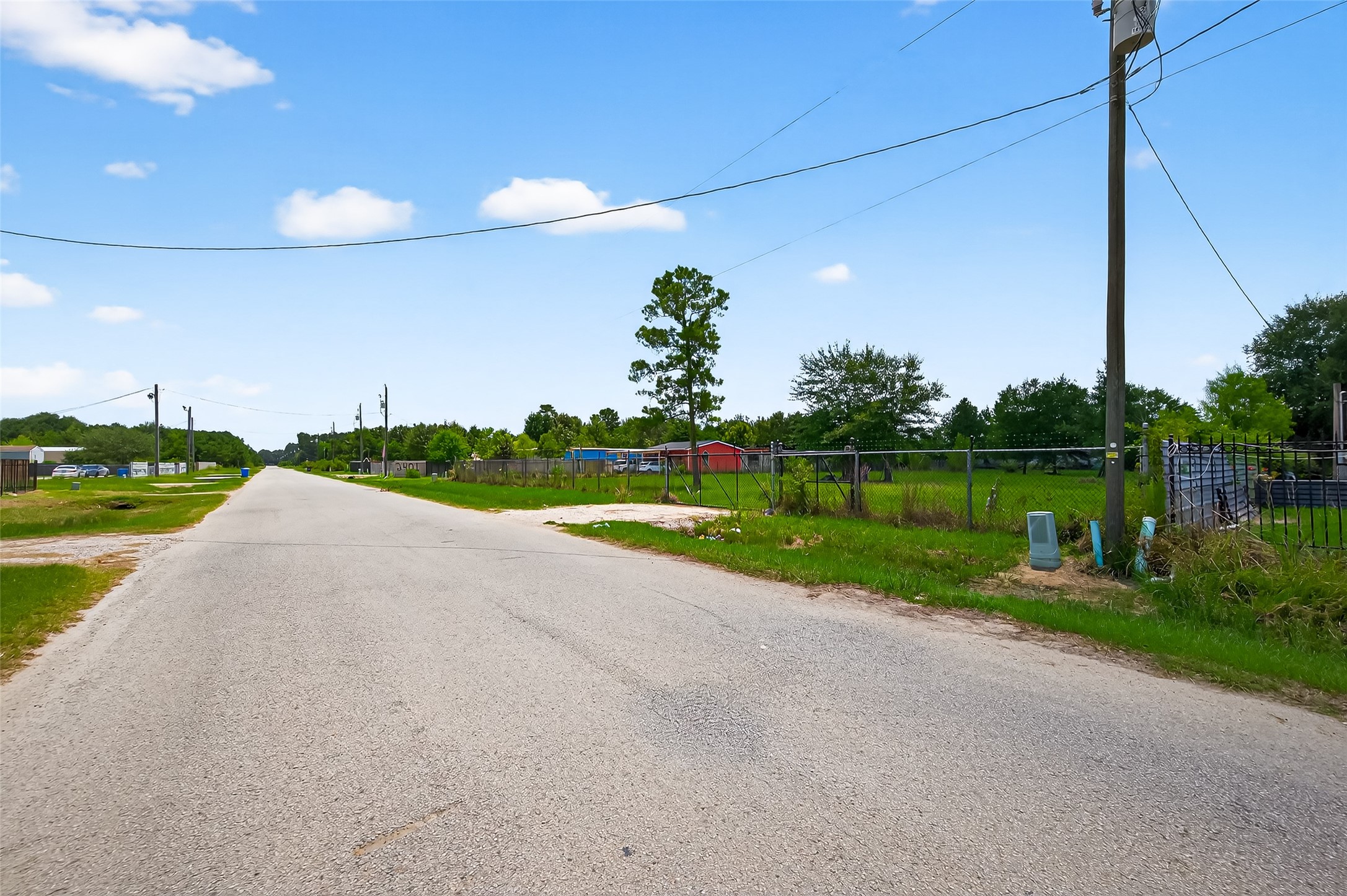 2425 County Road 3479 B Cleveland, TX 77327 - Photo 10 of 14