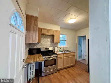 $220,000 | 3700 School Lane, Drexel Hill, PA 19026