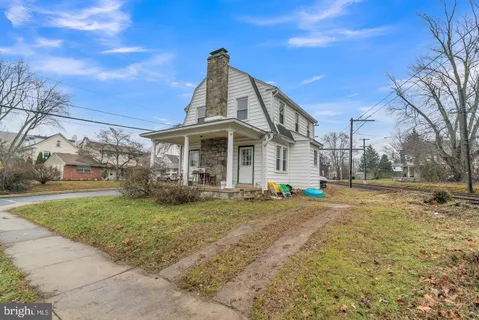 $220,000 | 3700 School Lane, Drexel Hill, PA 19026