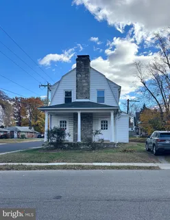 $220,000 | 3700 School Lane, Drexel Hill, PA 19026